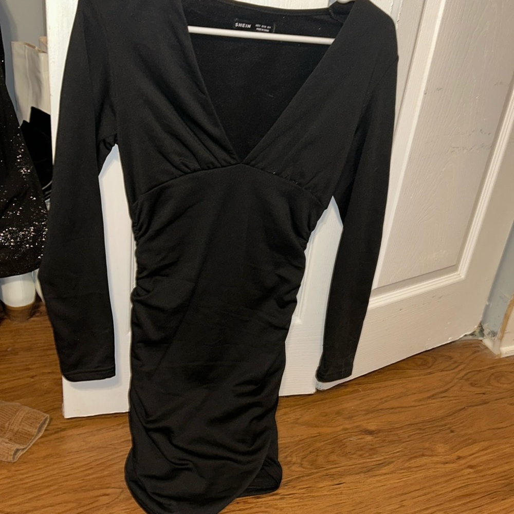 Black SHEIN mini ruched v neck dress